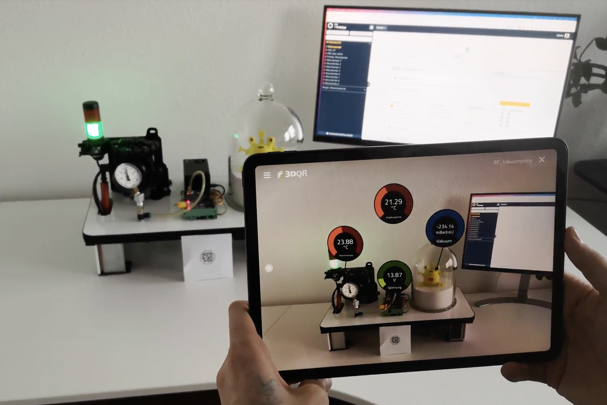 IoT Data from the Record Evolution IoT Studio displayed in the 3DQR Augmented Reality App